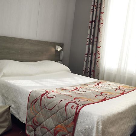 Brit Hotel Confort Le Revest แซ็งต์-แมกซีม ภายนอก รูปภาพ