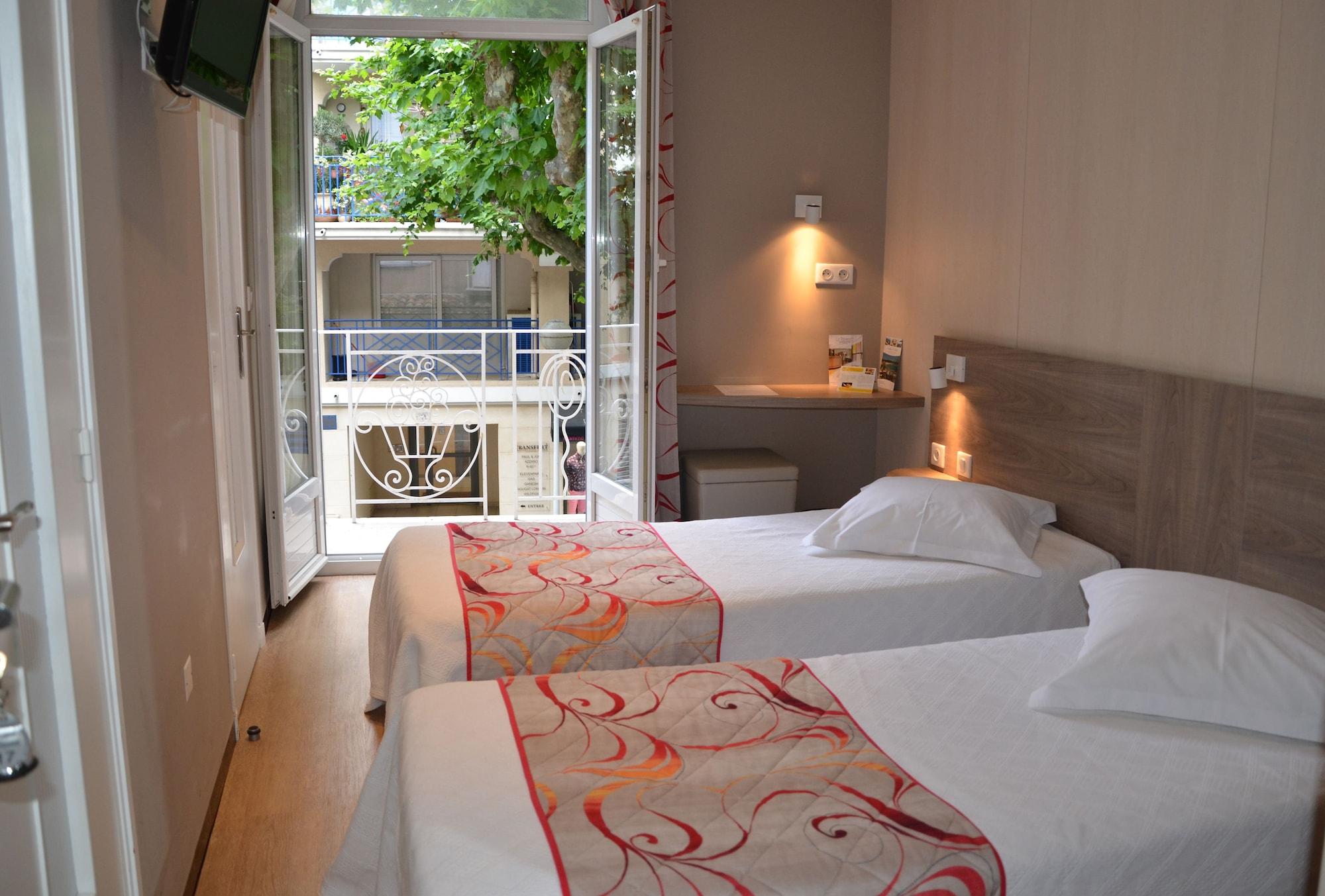 Brit Hotel Confort Le Revest แซ็งต์-แมกซีม ภายนอก รูปภาพ